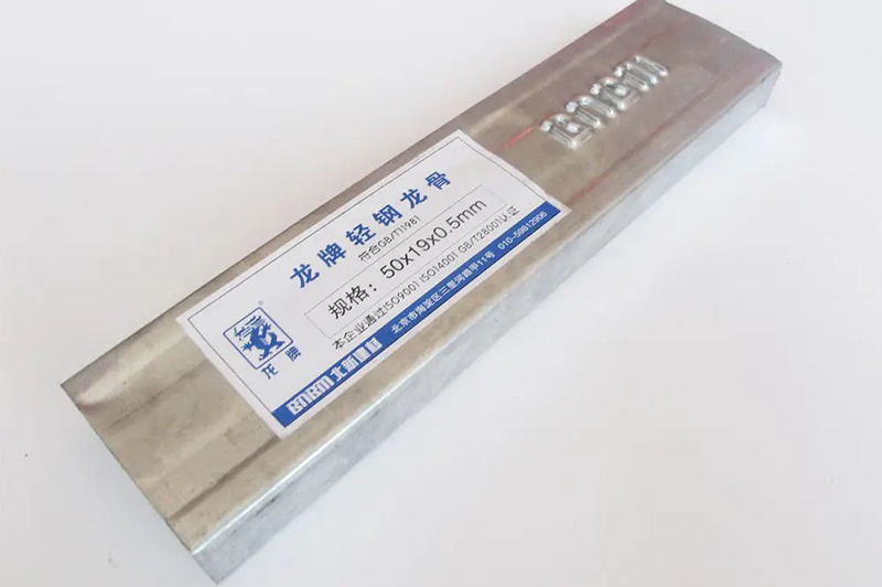 石膏板吊頂開裂是裝修行業(yè)通?。縉O！